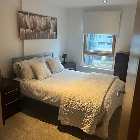 Clarance Docks Apartment リーズ エクステリア 写真